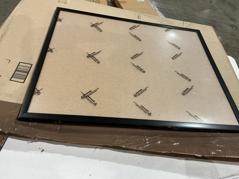 Condition photo showing Good Condition for mennthui 18x22 black picture frame, wall mounting horizontally or vertically, decoration for photos, paintings, posters, artwork