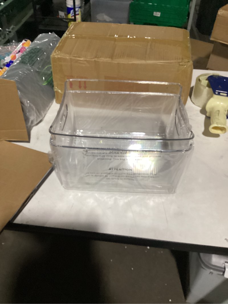 Condition photo showing Good Condition for ClearSpace Clear Plastic Storage Bins – Pantry Organizers & Storage Containers, Cabinet Organizer - Home Organization Must Haves for Kitchen, Laundry Room, Office, Closet, Garage & Freezer 4 Pack