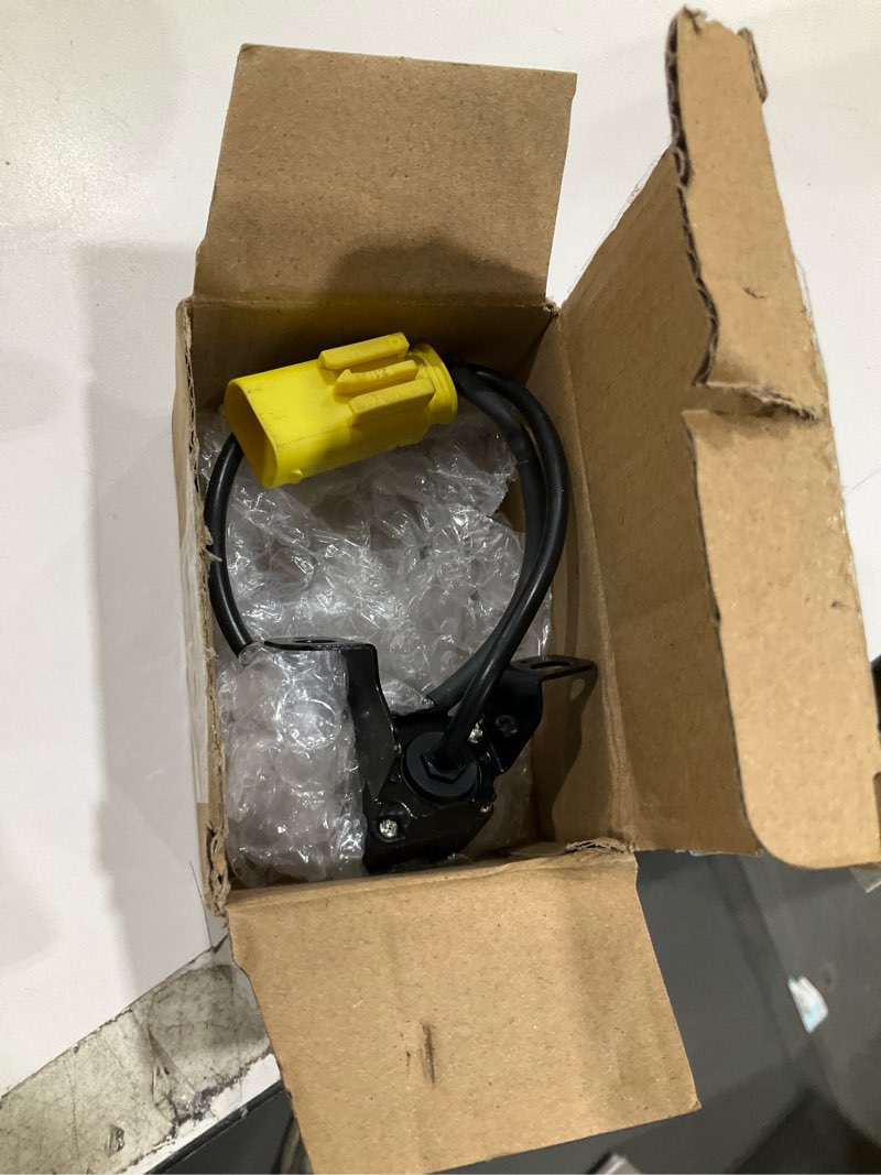 Condition photo showing Good Condition for Rear View Back Up Camera Compatible with Kia Sorento 2014 2015 Parking Park Assist Camera.Replaces# 95760-2P600 / 95760-2P600FFF / 95760-2P600FFF.(with Track Lines)