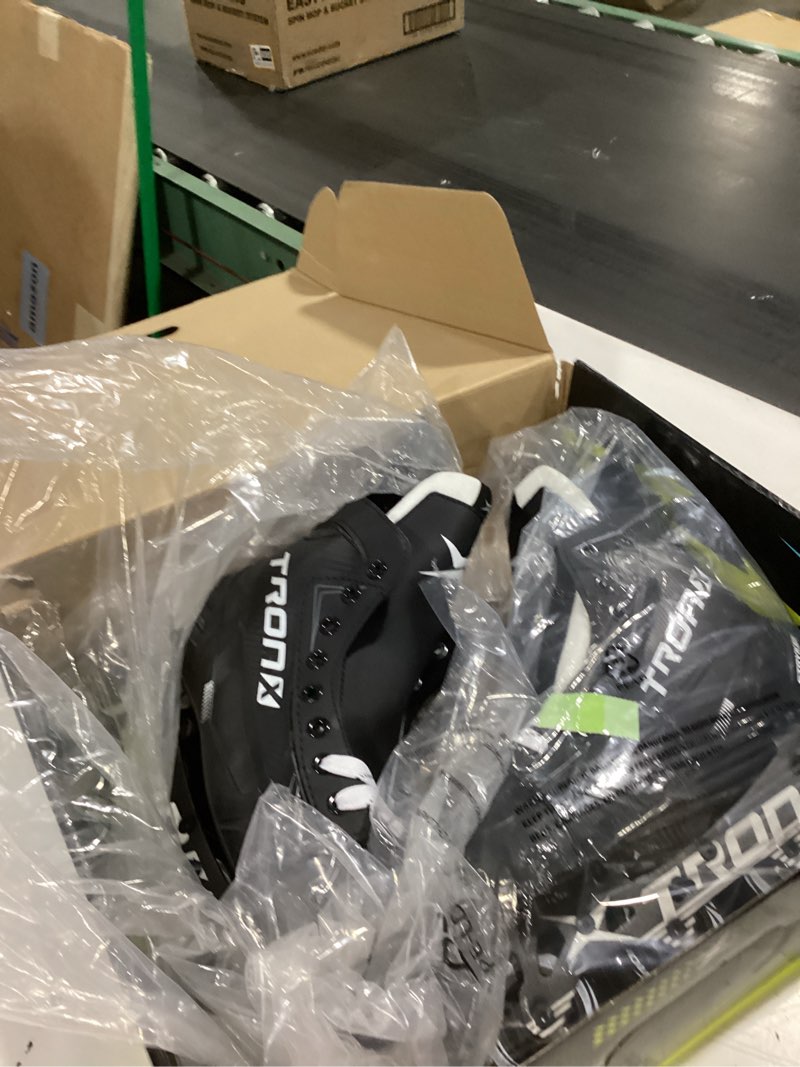 Condition photo showing Good Condition for tronx stryker 3.0 senior adult junior kids inline roller hockey skates, new model skate size 9 (shoe size 10-10.5)