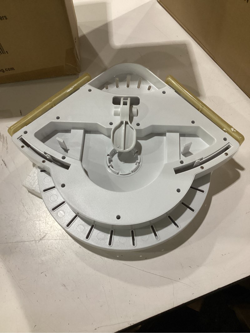 Condition photo showing New/Like New for instahang rotating shelf with gripology suction system