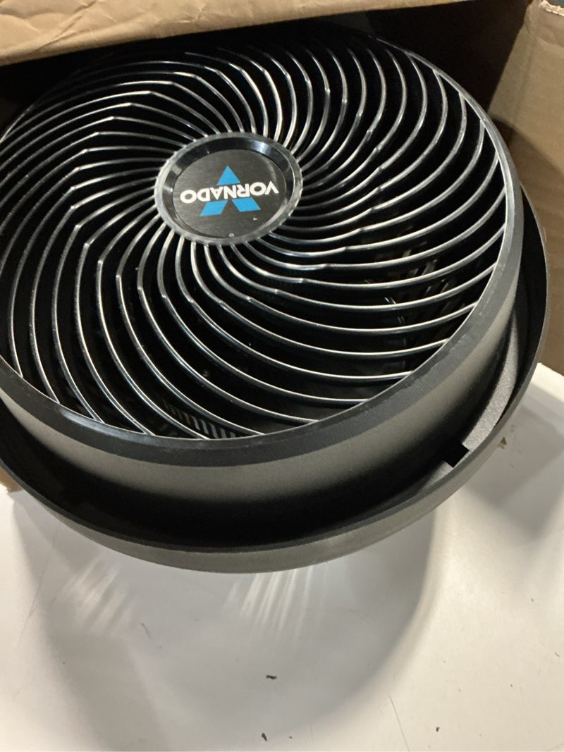 Condition photo showing Good Condition for vornado 630 mid-size whole room air circulator fan for home, 3 speed settings, adjustable tilt, removable grill, 9 inch, powerful airflow, manual control dial, quiet fan for bedroom, black