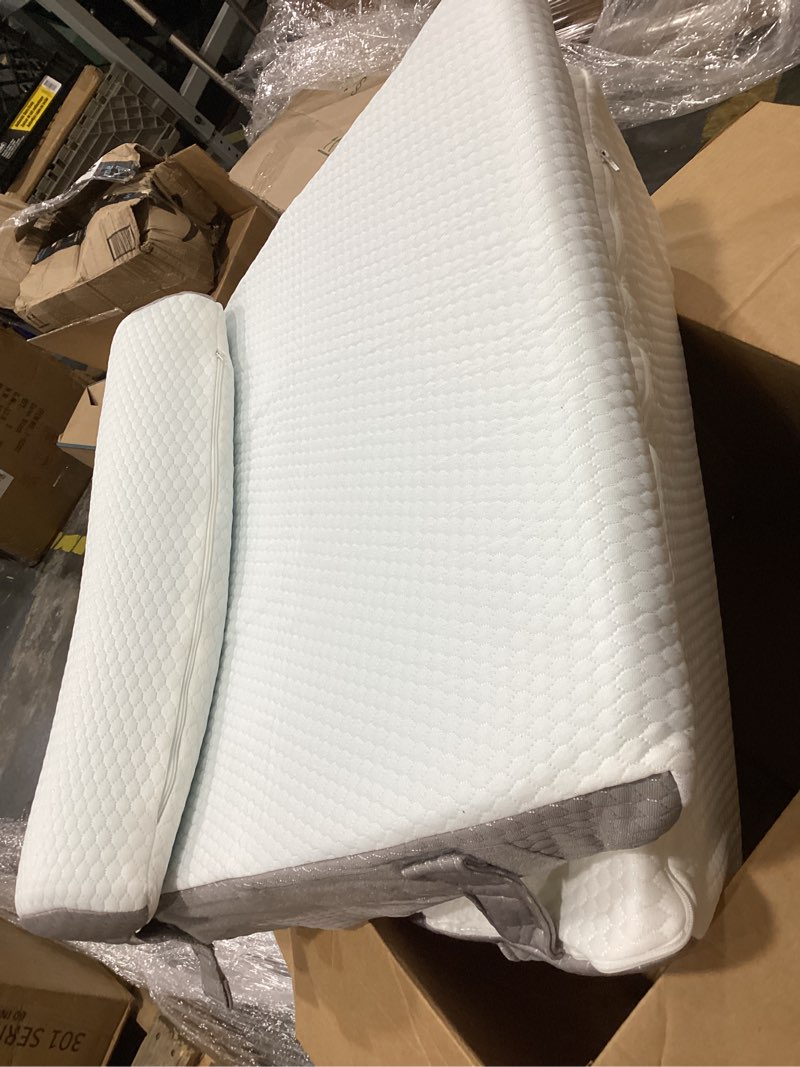 Condition photo showing Good Condition for ruqmuis 3pcs wedge pillow set for after surgery, adjustable 9&12 inch bed wedge pillow for sleeping, incline pillow wedge for headboard, post surgery, acid reflux, neck&back support, white/grey white/grey adjustable 9&12 inch + 1 head pillow