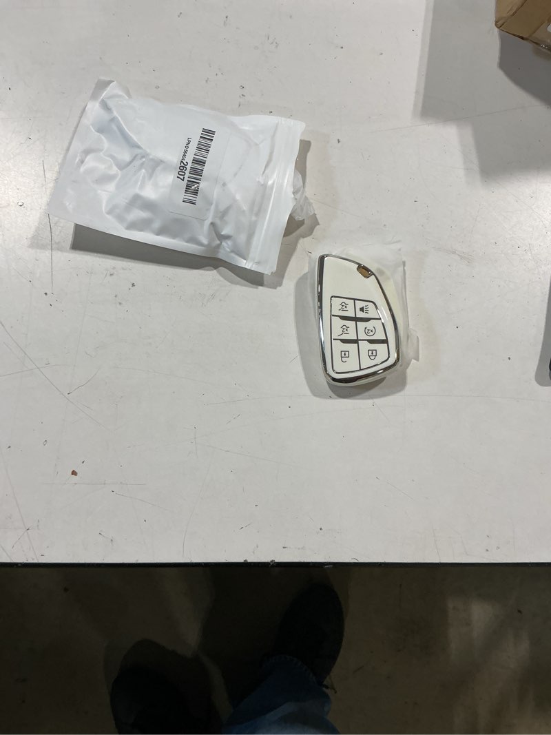 Condition photo showing Good Condition for for chevy key fob cover with keychain soft tpu key case shell holder fits for 2021 2022 2023 chevrolet suburban tahoe silverado 1500, for gmc yukon sierra, for buick encore 6 button (b white) b:white 6 button