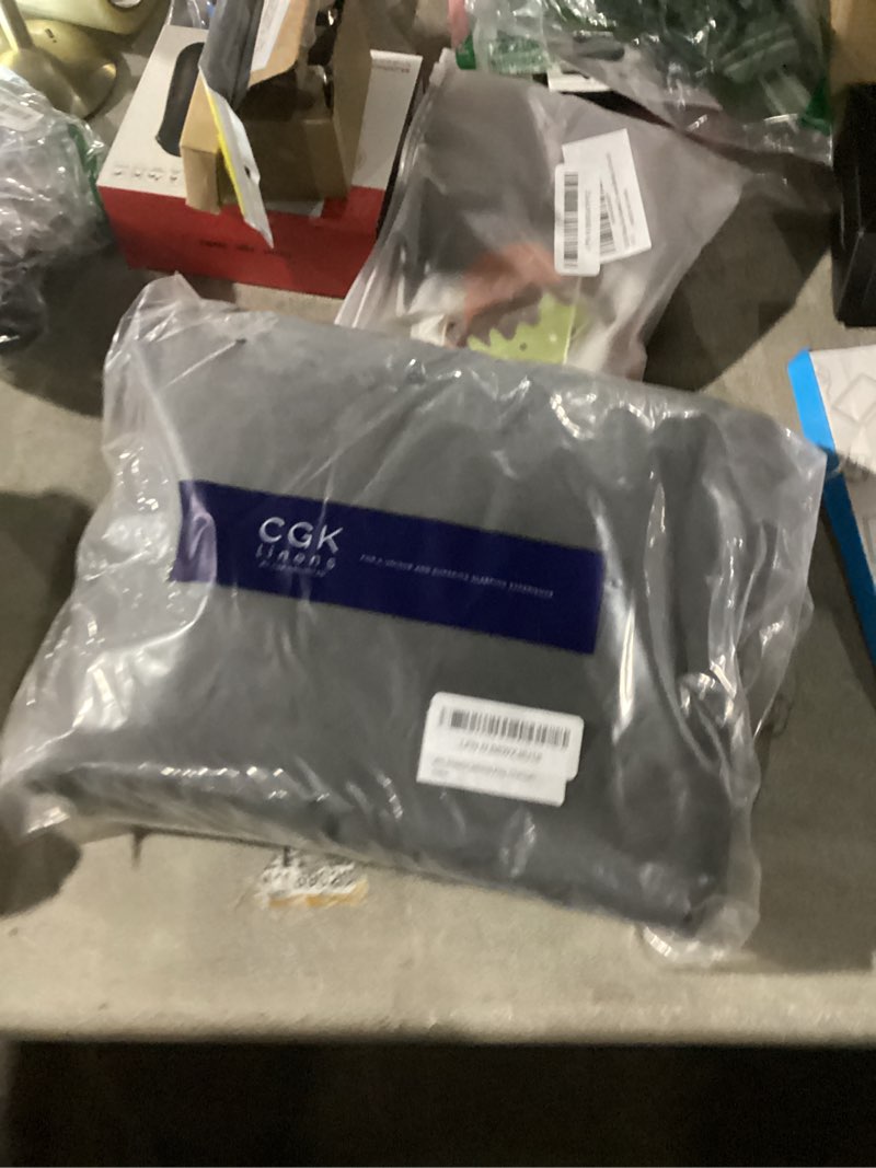 Condition photo showing Good Condition for Cal King Size 4 Piece Sheet Set - Comfy Breathable & Cooling Bed Sheets Set - Hotel Luxury Bedding for Women, Men, Kids, Teens, Boys & Girls - Deep Pockets, Soft, Wrinkle Free - Oeko-Tex - Charcoal 08 - Charcoal California King