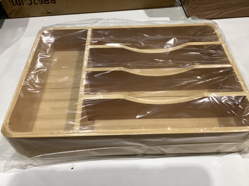 Condition photo showing Good Condition for SMIRLY Silverware Drawer Organizer – Bamboo Kitchen Drawer Organizer, Adjustable Utensil Holder and Cutlery Tray, Drawer Dividers for Flatware and Kitchen Utensils 5 Slot Natural