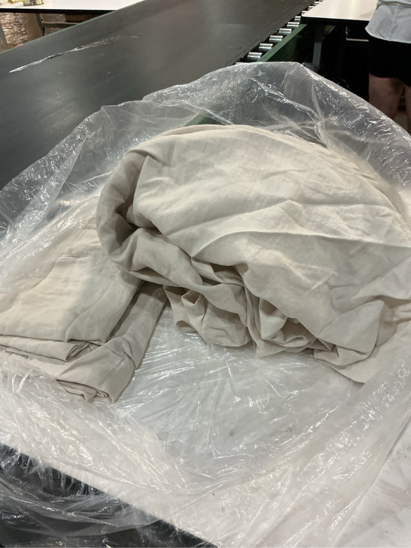 Condition photo showing Good Condition for quince european linen sheet set of 3, cal king, sand
