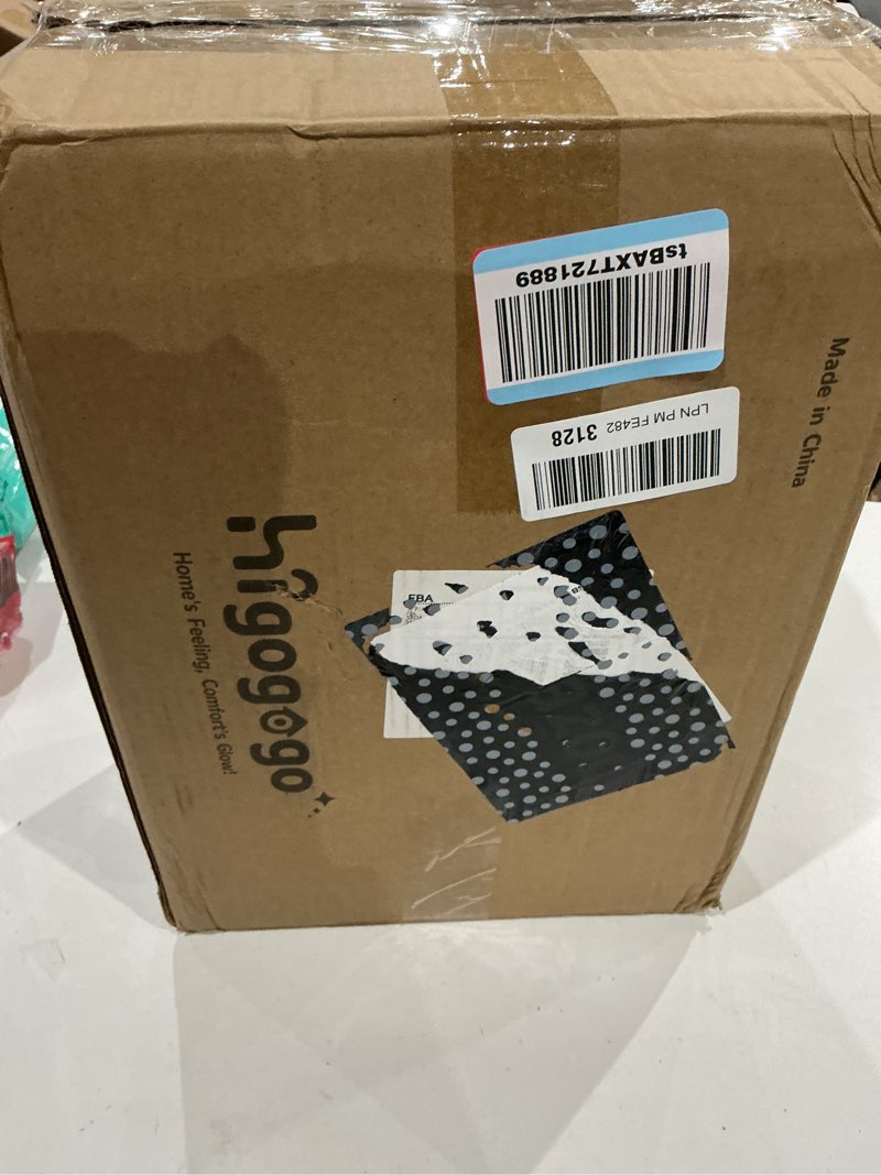 Condition photo showing New/Like New for white beanbag chair 