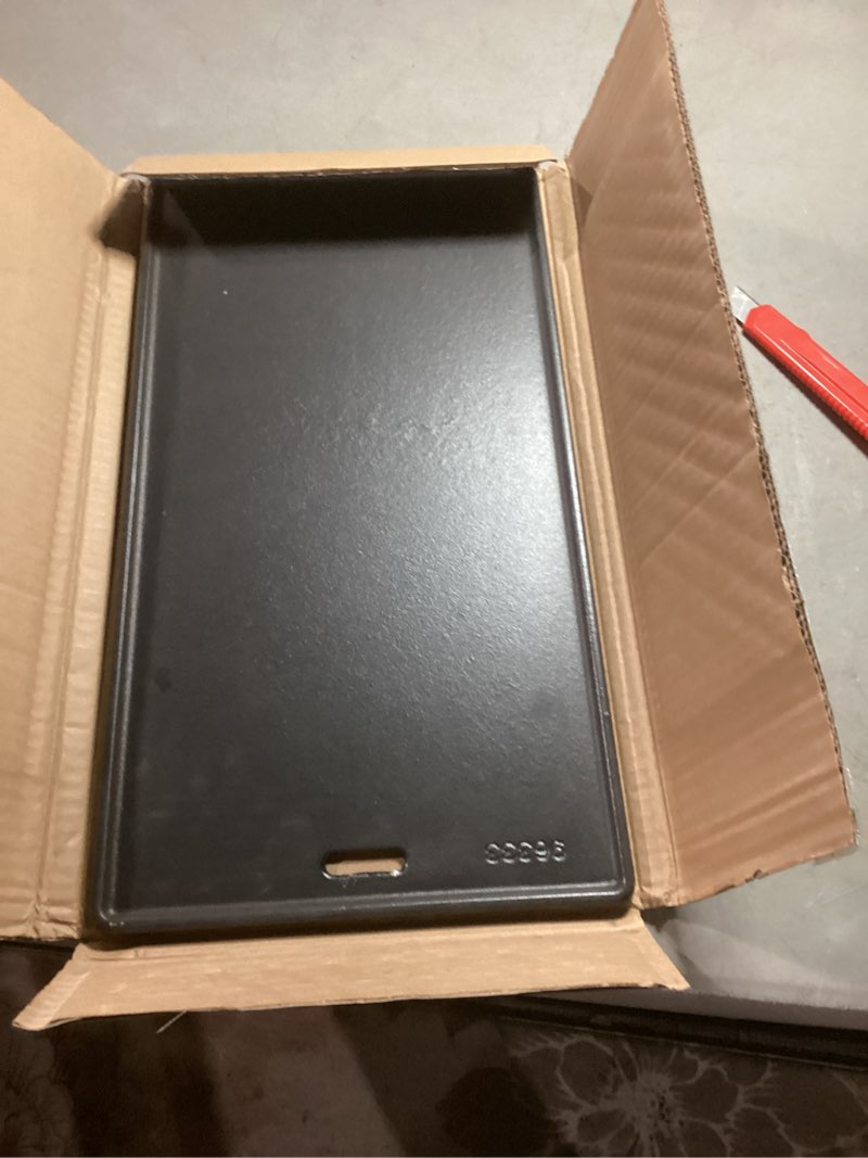 Condition photo showing Good Condition for safbbcue 96333 grill plates for monument grills 77352 24633 17842 35633 13892 gas grill cooking accessories, cast iron reversible griddle for monument grill 41847ng d405 77352mb d425 replacement parts cast iron-reversible 9.45" x 17.7"