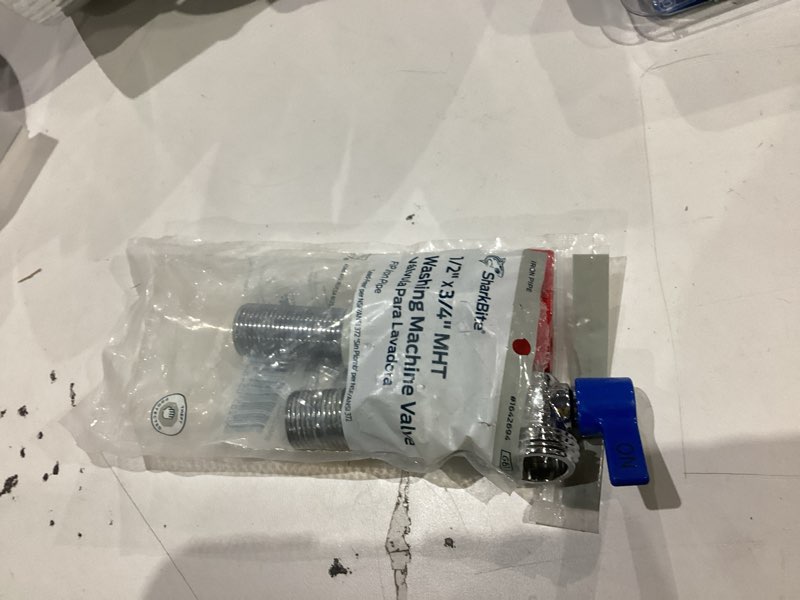 Condition photo showing As Is for sharkbite cash acme 112464 0.5 x 0.75 in. washing machine valve  brass - pack of 2