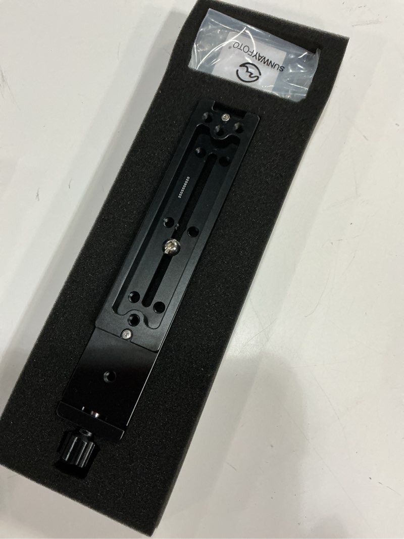 Condition photo showing Good Condition for sunwayfoto dmp-200r rail nodal slide w arca rrs compatible clamp dmp200r sunway