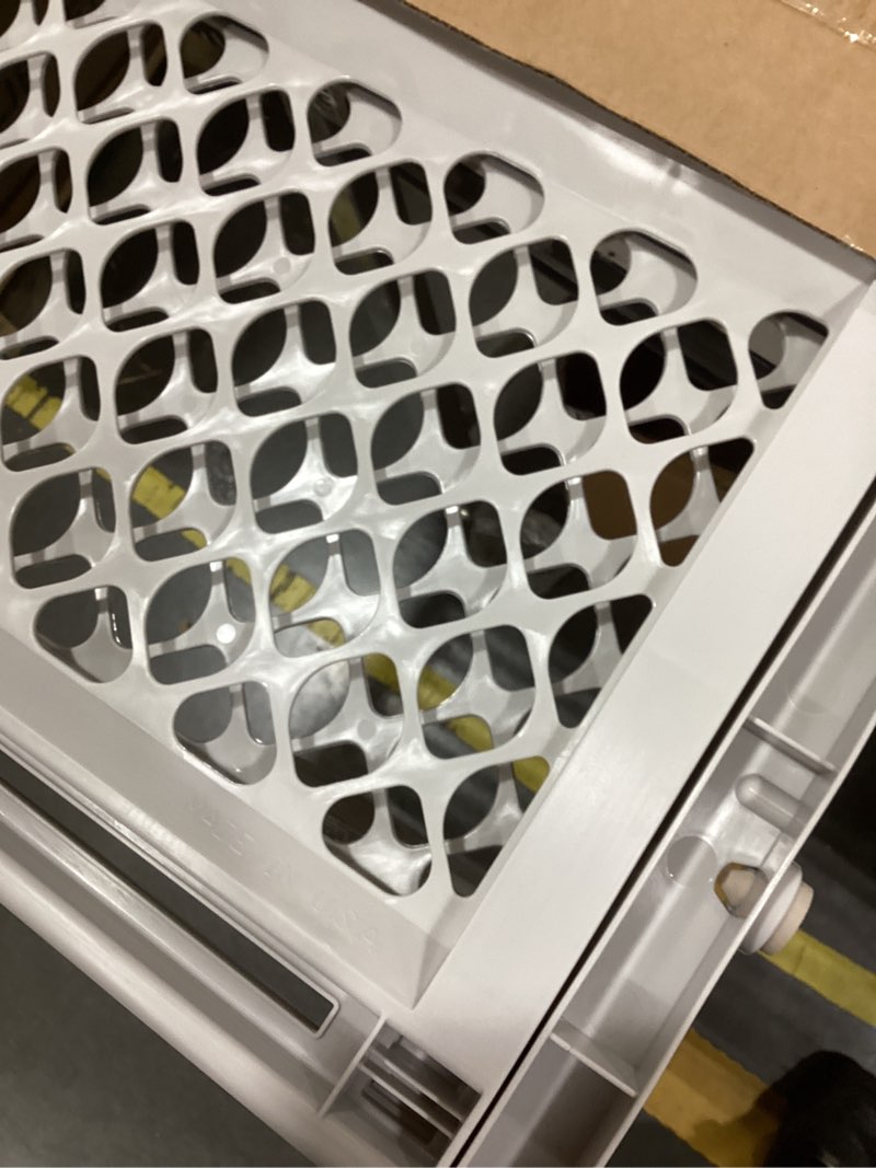 Condition photo showing Good Condition for North States 5-Way Pet Gate, Model# 8619