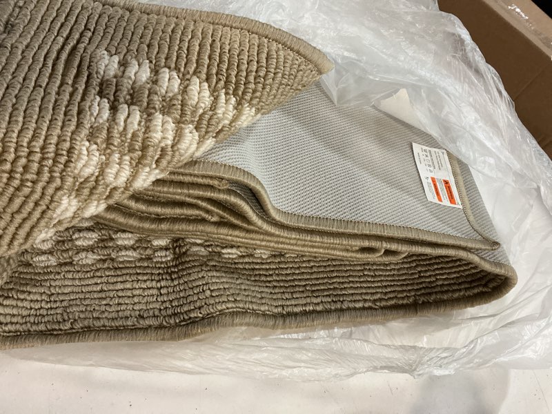 Condition photo showing Good Condition for ileading kitchen mat sets 3 piece minimalist 3d lattice kitchen floor rugs with non slip rubber backing machine washable farmhouse runner rugs for laundry hallway doormat(beige) 20"x32"+20"x48"+20"x59" checkered beige
