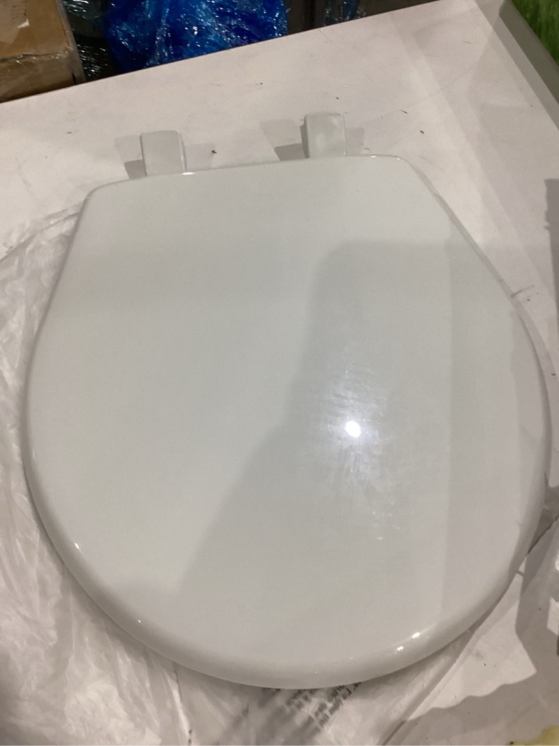 Condition photo showing Good Condition for kohler 20111-0 brevia, slow close toilet seat, round toilet seat, grip-tight bumpers quick-attach hardware, white