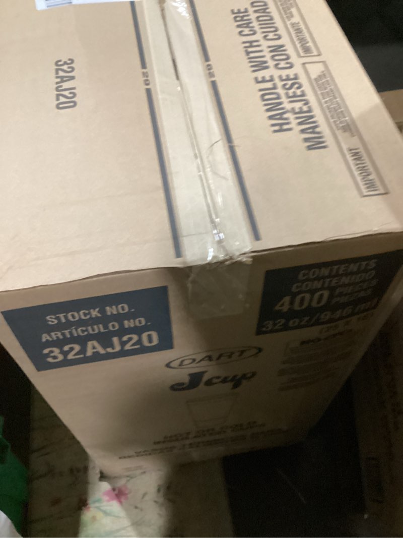 Condition photo showing As Is for dart 32tj32 foam drink cups, 32oz, white, 25/bag, 20 bags/carton