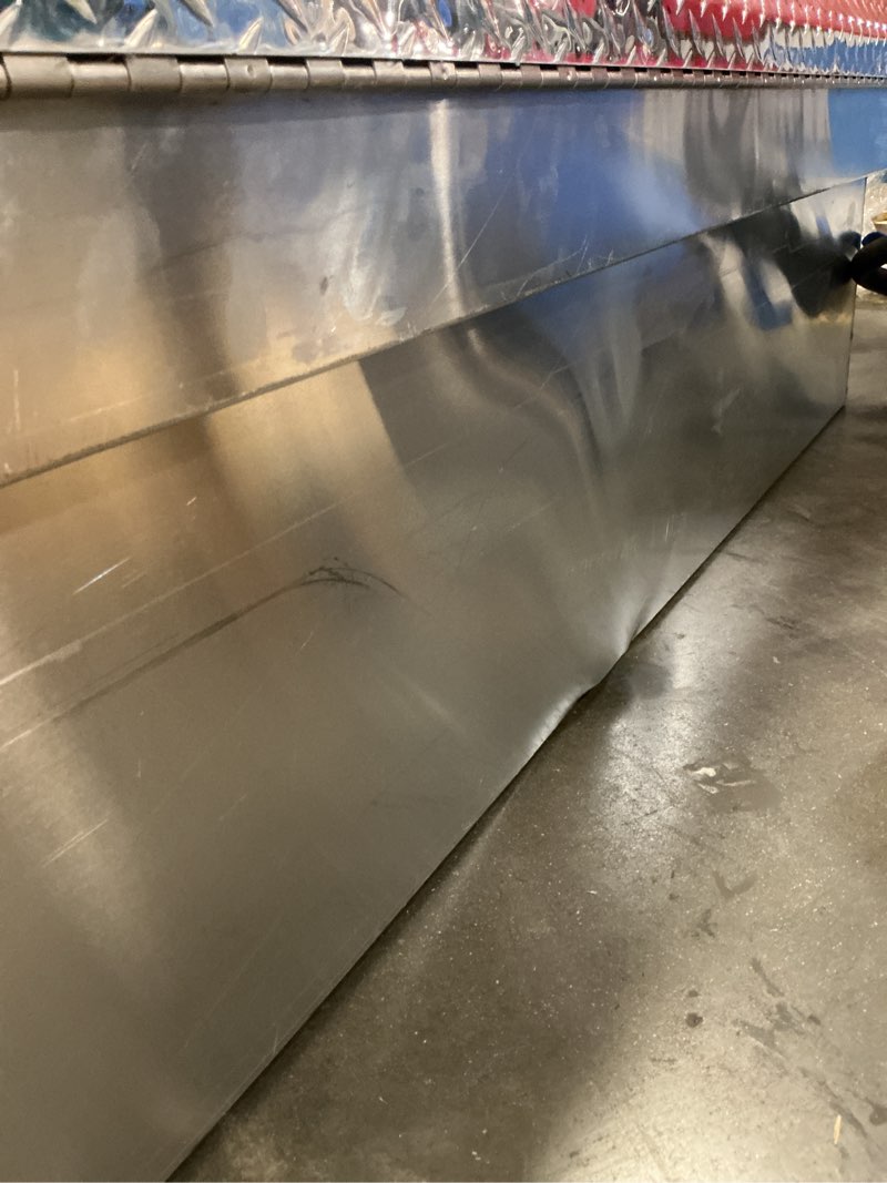 Condition photo showing Good Condition for craftsman 71.36-in x 19.57-in x 16.58-in silver aluminum crossover truck tool box
