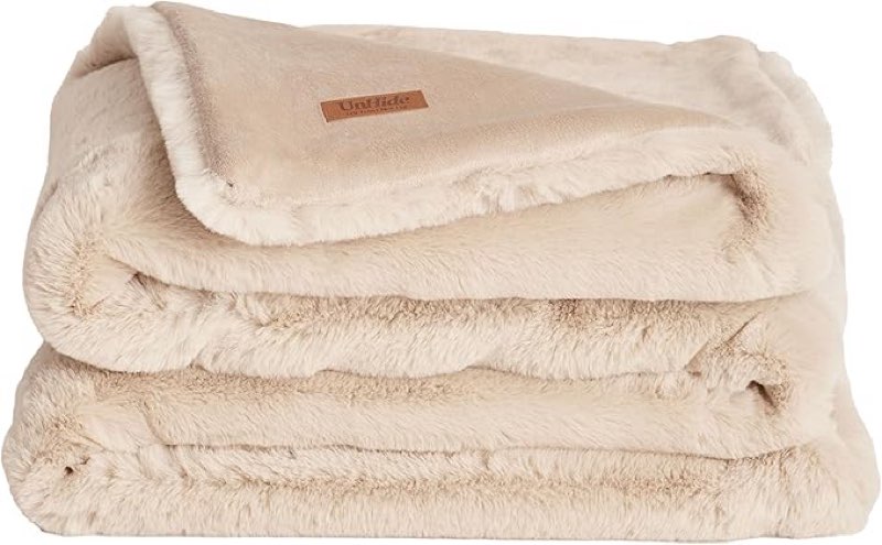 unhide marshmallow - faux fur blanket - heavy weight, extra soft blanket - made from recycled materials - machine washable - small (50" x 60") - beige bear