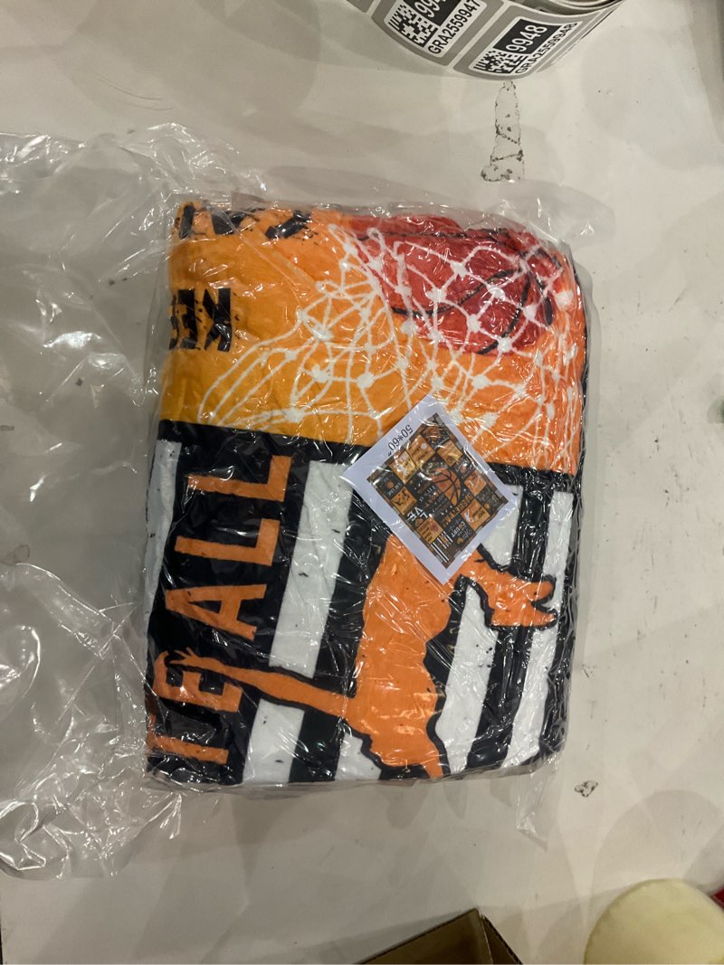 Basketball Blanket Ultra Soft Basketball Flannel Throw Lightweight Blanket for Boys Girls Women Team