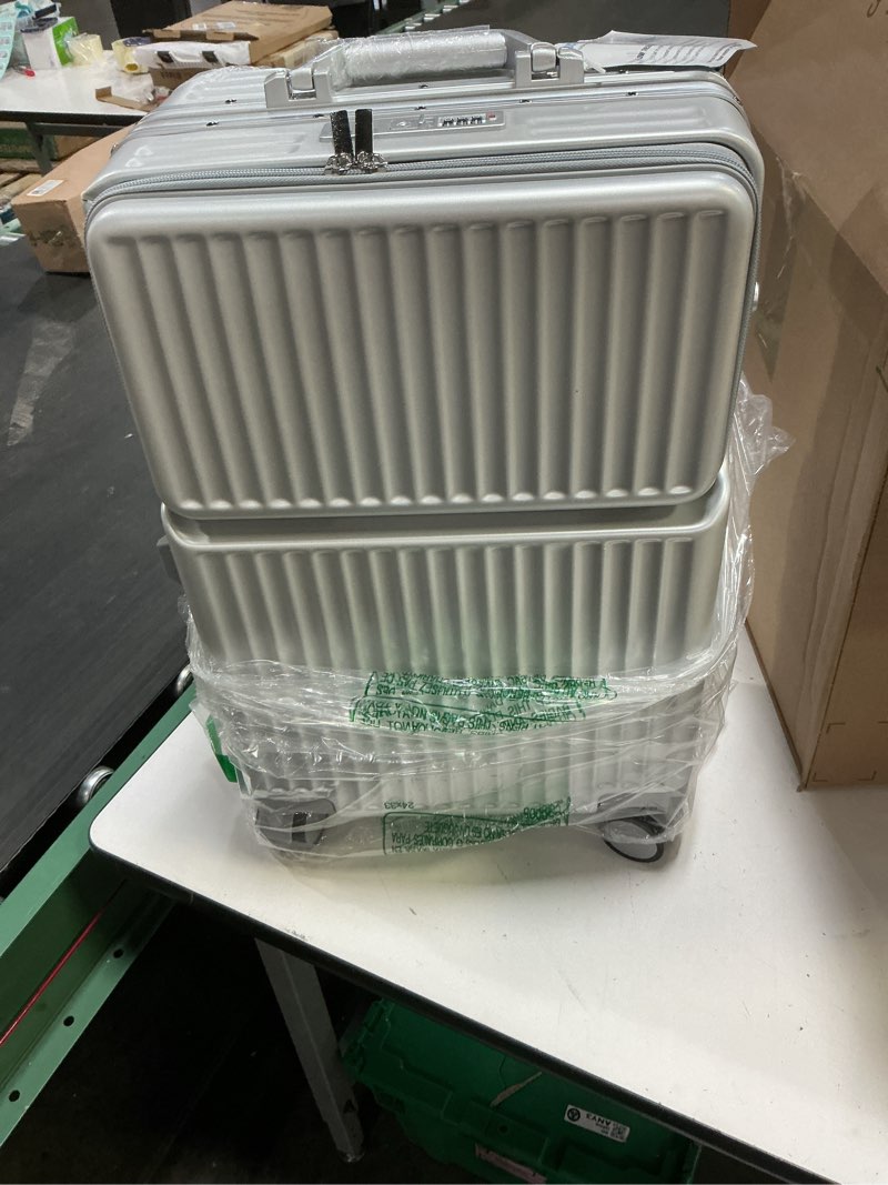 Condition photo showing Good Condition for swiss aluminum luggage suitcase 360 degree rolling hardcase 24\"-silver