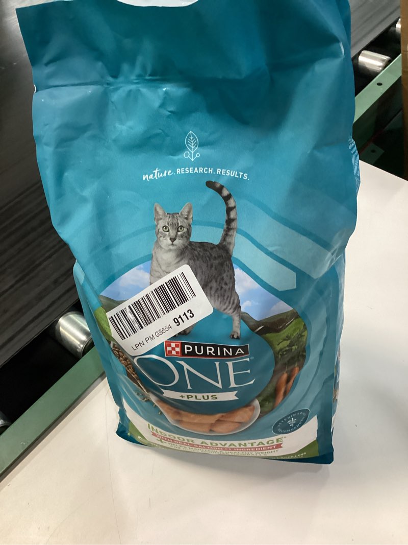 Condition photo showing New/Like New for purina one natural low fat, indoor dry weight control high protein cat food plus indoor advantage with real salmon - 7 lb. bag salmon 7 pound (pack of 1)