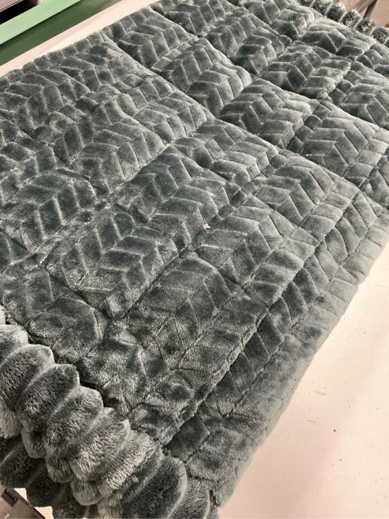 Condition photo showing Good Condition for washable dog bed mat ultra soft dog crate pad comfy fluffy pet kennel beds sleeping mattress for large jumbo medium small dogs, 35 x 22 inch, gray grey 35.00" x 22.00" x 1.50"