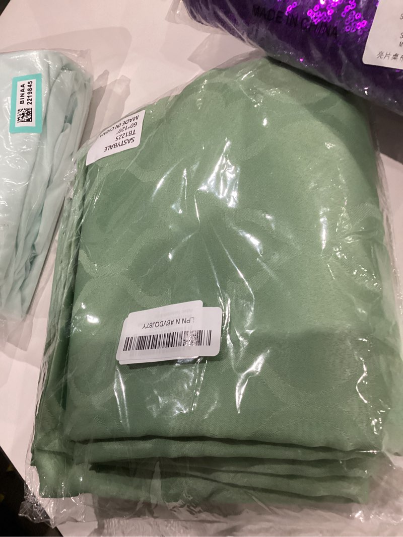 Condition photo showing Good Condition for sastybale jacquard tablecloth damask fabric table cloth, water resistant & wrinkle free polyester table cover for kitchen dining tabletop use (rectangle/oblong, 60" x 120" (10-12 seats), sage green) sage green 120" x 60" (rectangular)