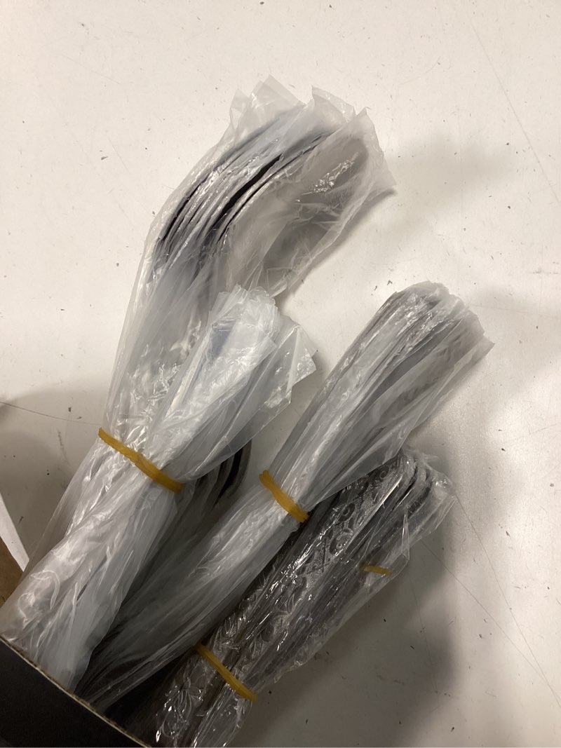 Condition photo showing Good Condition for meythway 40-piece vintage carved silverware set for 8, stainless steel flatware set with knife/fork/spoon, cutlery set for home and kitchen, utensil set with dishwasher safe silver 40-piece