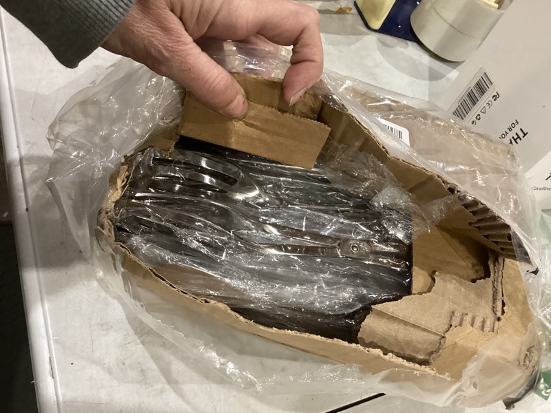 Condition photo showing Good Condition for 32pcs serving utensils set serving spoons, buffet tongs, cake spatula, forks, perforated ladles, soup scoops, skimmers and black heavy-duty serving tongs (black1)