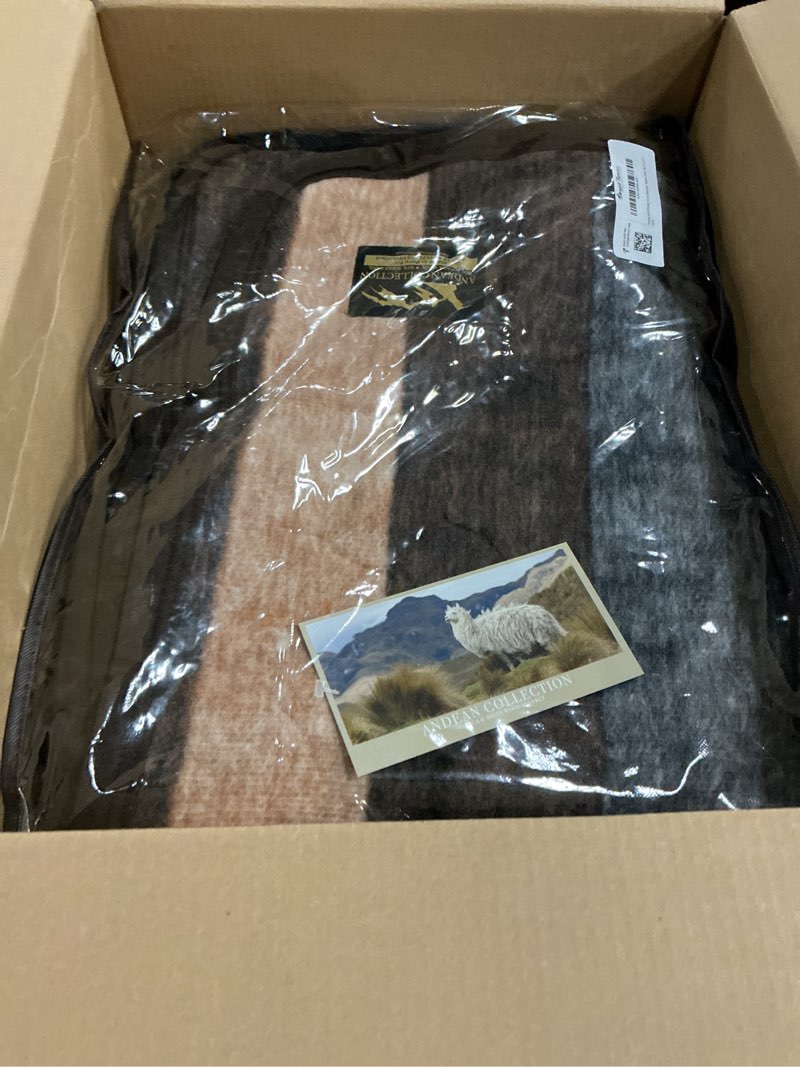 Condition photo showing Good Condition for Natural Alpaca & Sheep Wool Blanket – Woven, Made in Peru - Full/Queen Size – Heavyweight Warmth, Thick, Breathable, Natural Texture & Scent, 72 x 88 Inches, 4.2 lbs Earth Tones Full/Queen