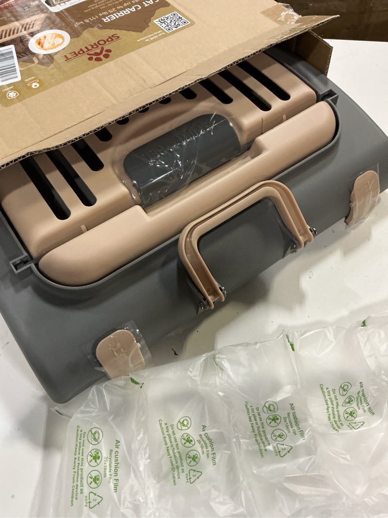 Condition photo showing Good Condition for sportpet designs foldable travel cat carrier - front door plastic collapsible carrier, gray and tan, medium (pack of 1) a) large carrier (tan & gray)