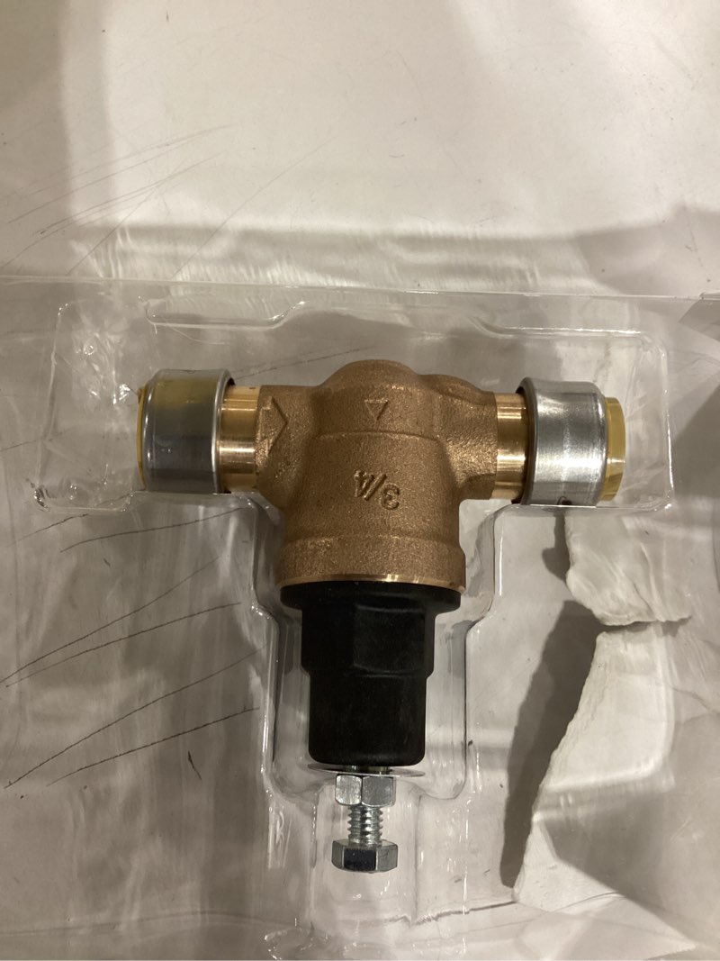 Condition photo showing As Is for SharkBite 3/4-in Push-to-connect Brass Pressure regulator valve