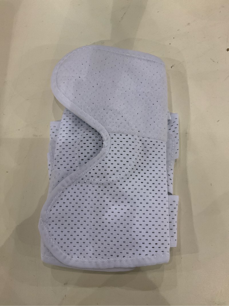 Condition photo showing New/Like New for Knee Brace for Meniscus Tear, Knee Pain, Adjustable Breathable Knee Support with Side Stabilizers for Knee Pain Arthritis Recovery Joint Support, Women and Men White Medium