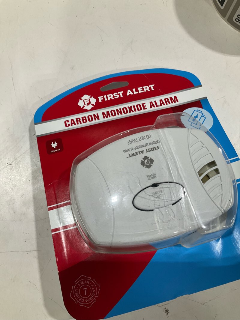 Condition photo showing As Is for first alert plug-in w/battery back-up electrochemical carbon monoxide detector