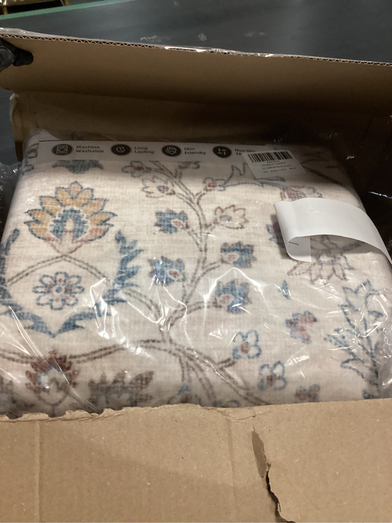 Condition photo showing New/Like New for MontVoo-Vintage Area Rug 8X10 Beige for Living Room - Soft Distressed Printed Carpet for Bedroom - Non Slip, Machine Washable for Dining Room, Bedside, Office Beige 8' x 10' (Rectangular)