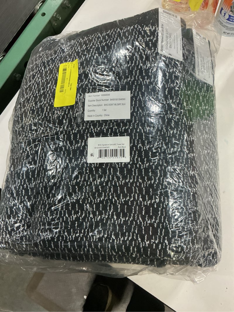 https://lotting-media.assets.bidfta.com/lotting_e4cc25a2-41cf-4853-ac11-8c8069c98a50