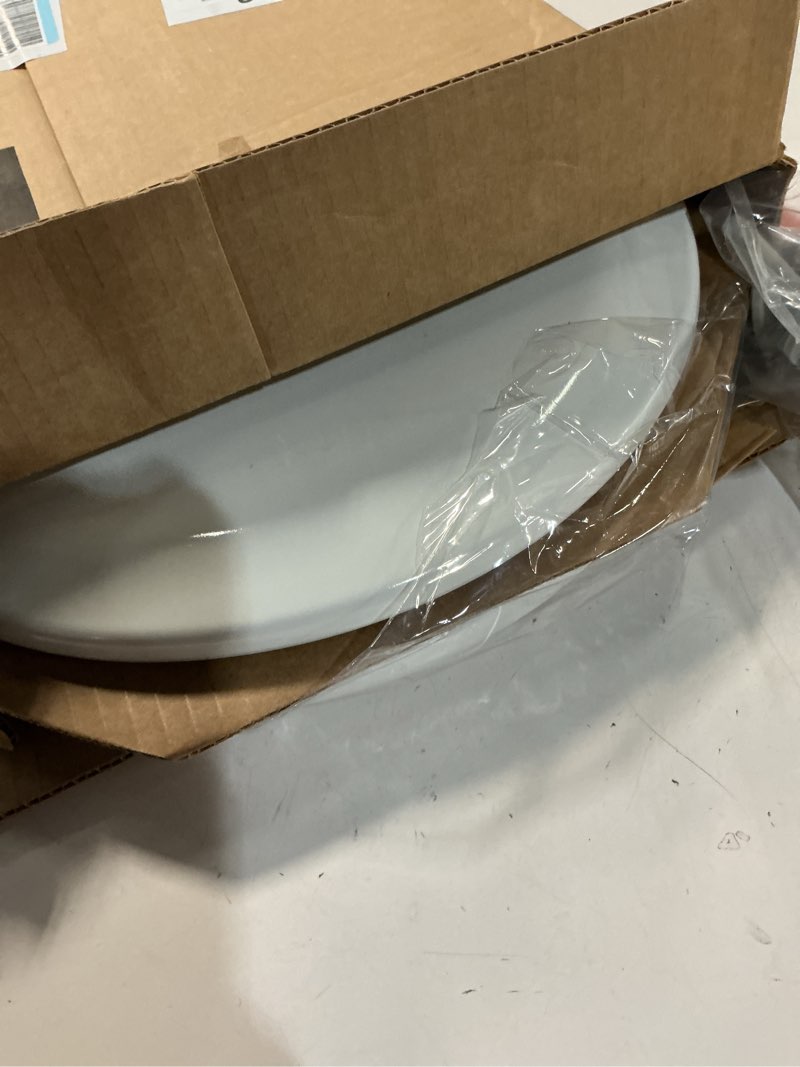 Condition photo showing Good Condition for bemis round enameled wood toilet seat in cotton white with easy•clean hinge