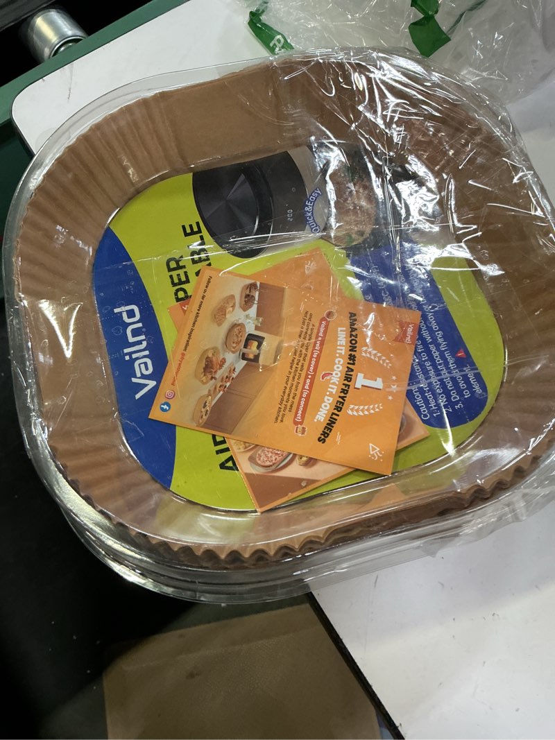 Condition photo showing New/Like New for 400 pcs air fryer liners disposable, 8" square heavy-duty parchment paper for 5-8 qt airfryer basket, non-stick & grease-proof baking liner for oven pan 8" square 400