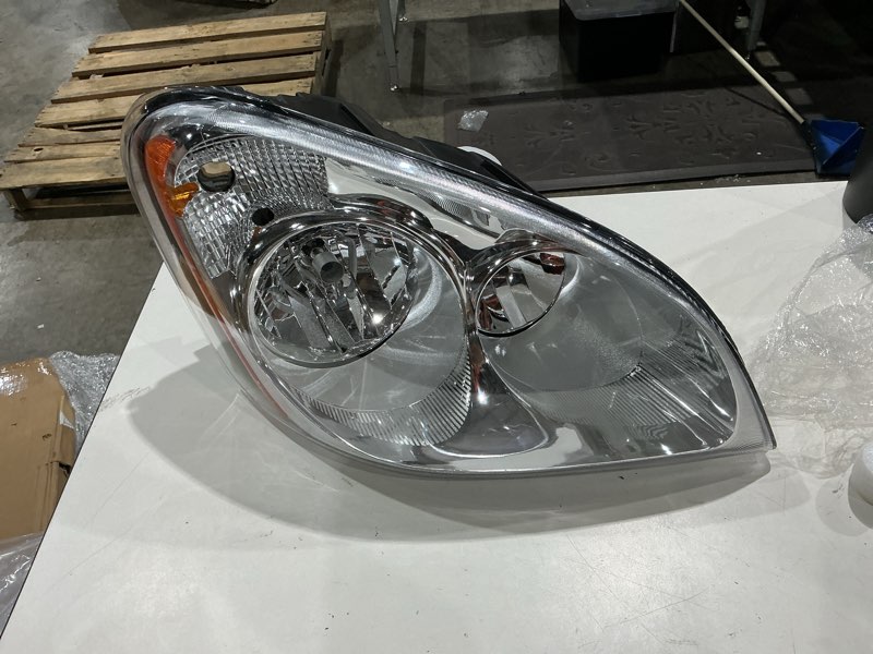Condition photo showing Good Condition for dorman 888-5205 passenger side headlight assembly for select freightliner models