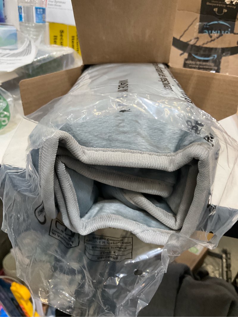 Condition photo showing Good Condition for Deepsoon Heating Pad,Electric Heating Pads for Back,Neck,Abdomen,Moist Heating Pad for Shoulder,Knee,Arms,Legs,Dry/Moist Heat & Auto Shut Off,Christmas Gifts for Men and Women,Light Gray,24x20 Inch Light Gray 24x20 Inch