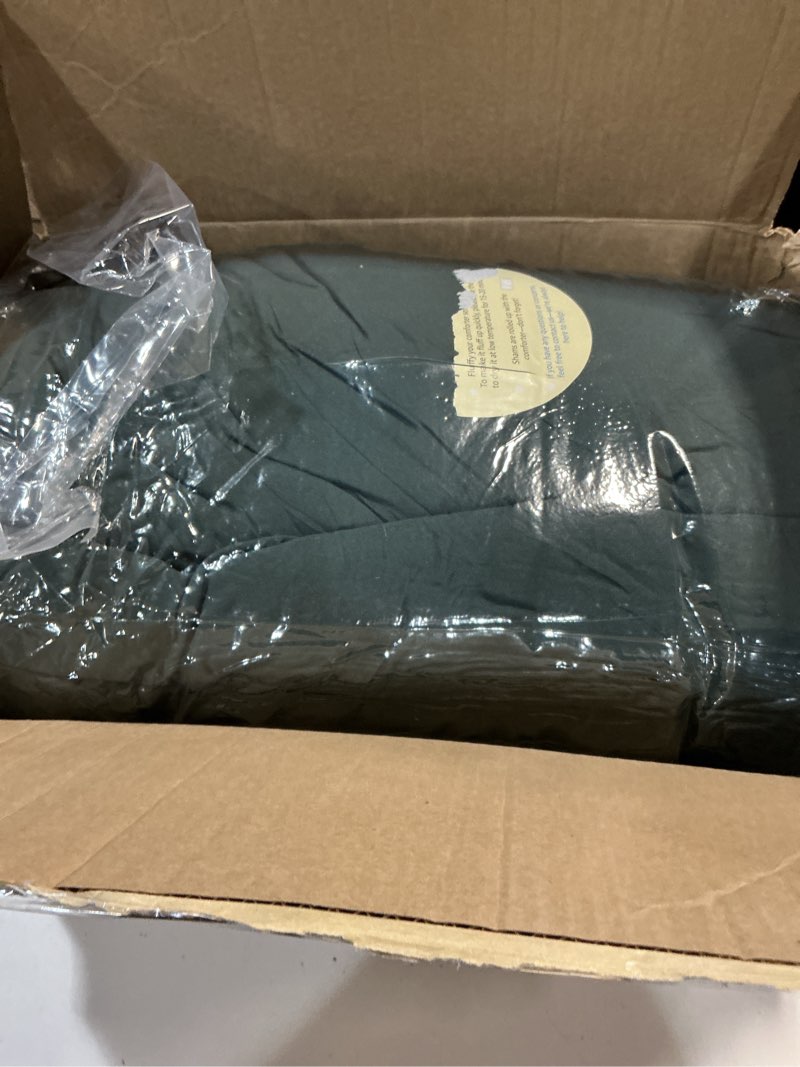 Condition photo showing New/Like New for wrensonge queen comforter set - 7 pieces deep forest soft bed in a bag queen with fitted sheet, flat sheet, 2 pillow shams, and 2 pillowcases- warm bedding sets for all season alpine forest queen(90"*90")