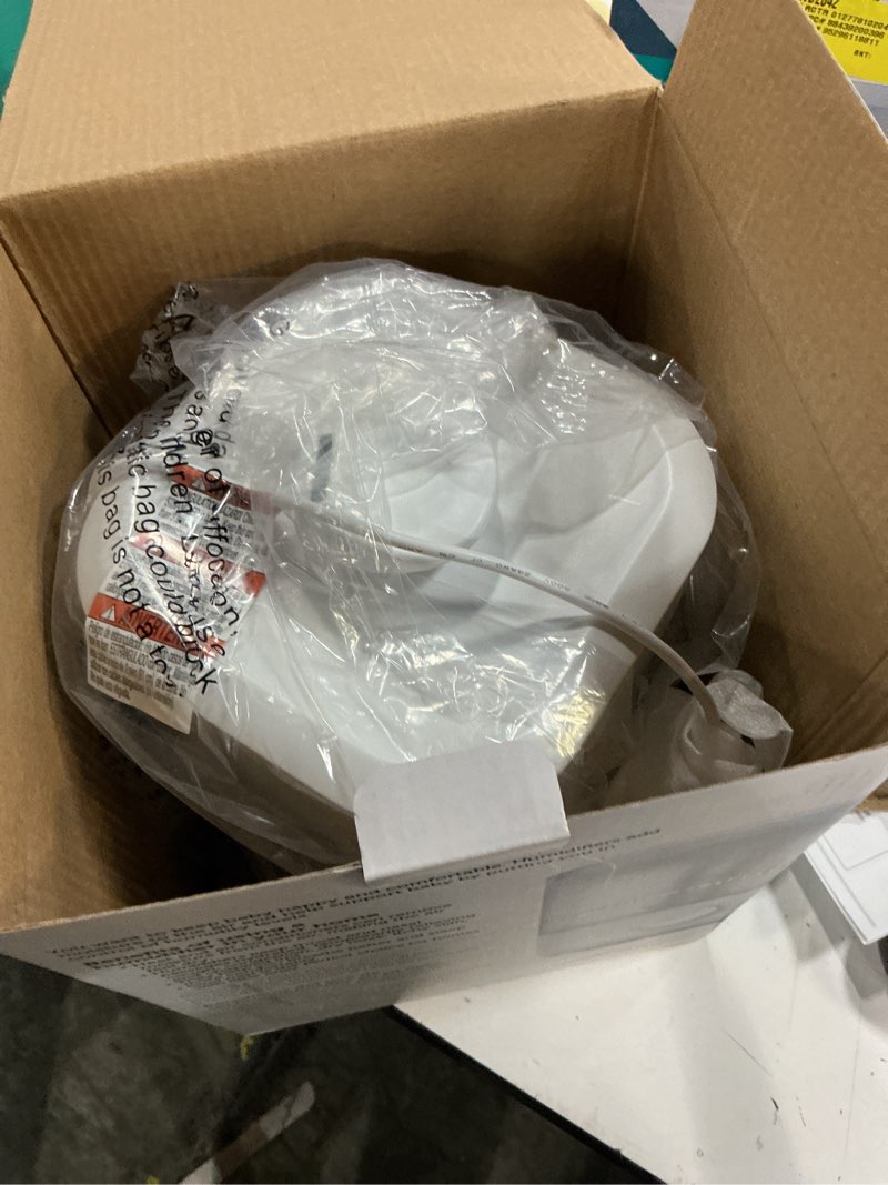 Condition photo showing Good Condition for safety 1st easy-fill cool mist humidifier, white