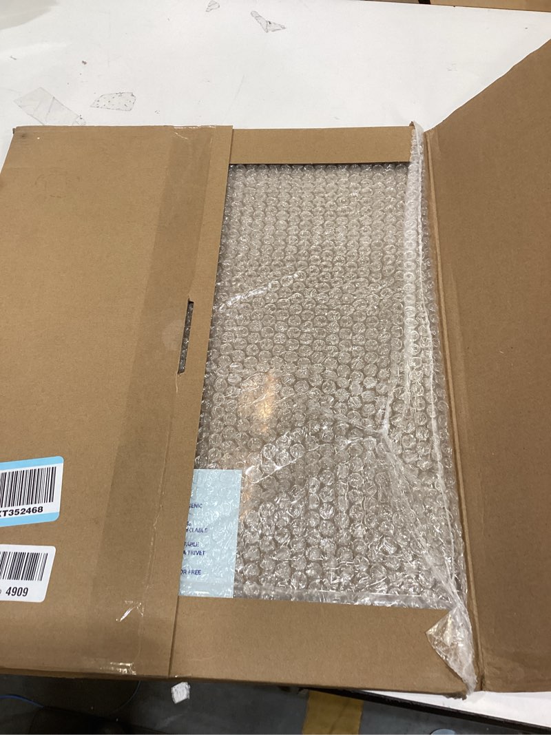 Condition photo showing Good Condition for tempered glass cutting board – 16"x20" clear kitchen counter protector, heat & scratch resistant, non-slip feet - large transparent 20"l x 16"w