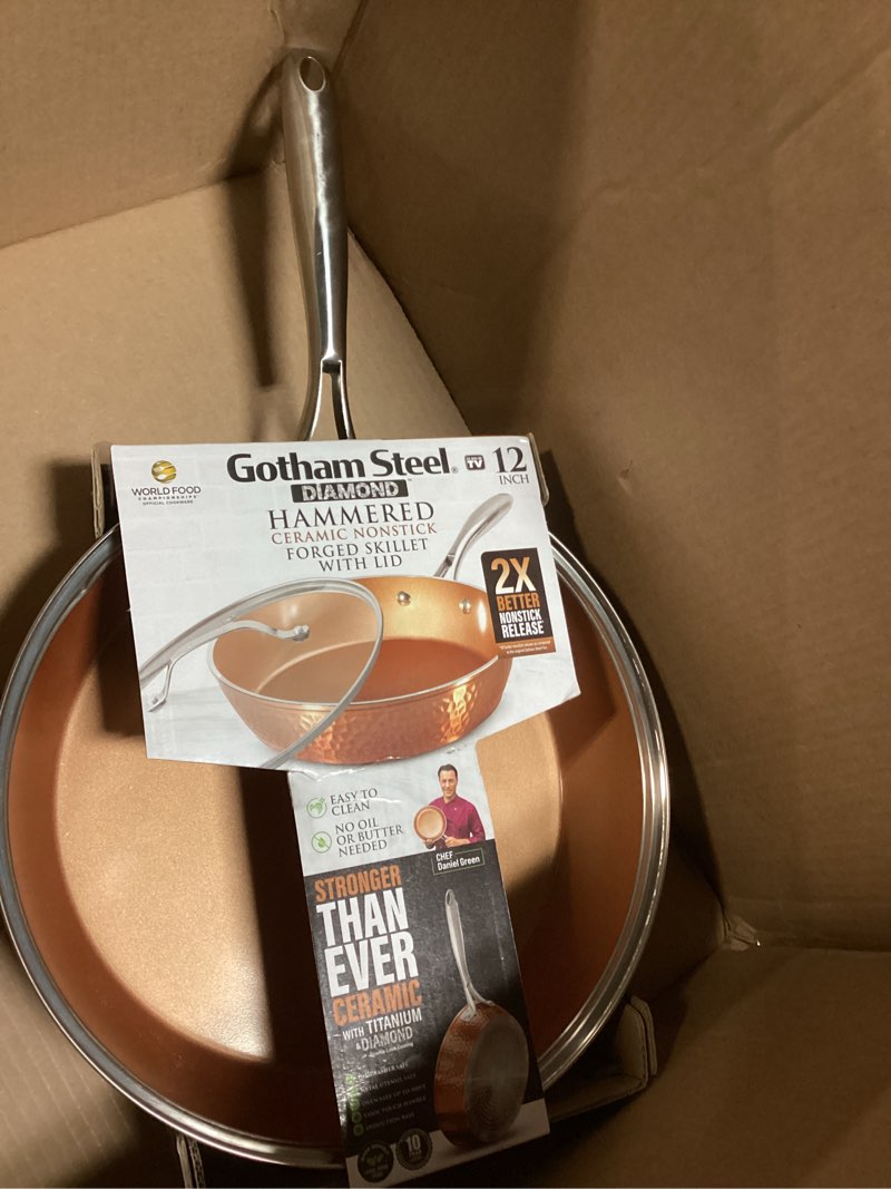 Condition photo showing New/Like New for GOTHAM STEEL Hammered Copper 12 Inch Non Stick Frying Pans with Lid, Frying Pans Nonstick with Lid, Non Toxic Ceramic Pan for Cooking, Nonstick Frying Pan, Induction Pan, Oven and Dishwasher Safe 12 inch Frying Pan with Lid