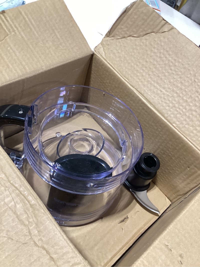 Condition photo showing Good Condition for black & decker fp4100b easy assembly 8-cup food processor - black