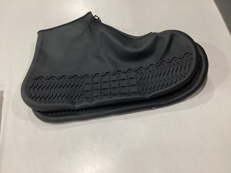 Condition photo showing New/Like New for waterproof rain shoe covers, silicone overshoes with zipper non-slip galoshes for men and women l(women 7.5-10.5,men 6.5-9) black