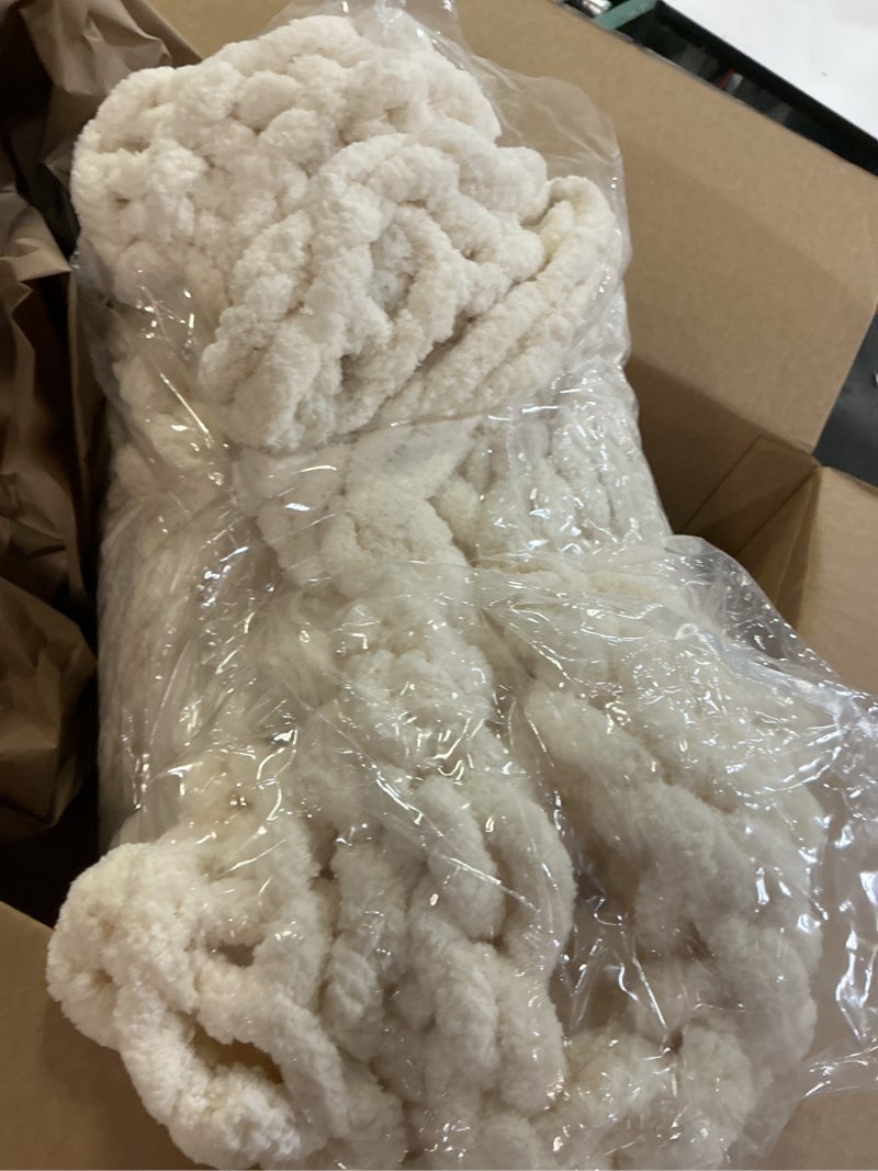 Condition photo showing Good Condition for L'AGRATY Chunky Knit Blanket Throw - Soft Chenille Yarn Throw Blanket 40x50: Handmade Thick Cable Crochet Blankets - Large Blankets Chunky Yarn - Rope Knot Throw for Couch Sofa Bed Home Decor Ivory 40"x50"