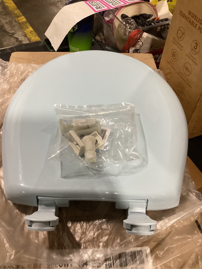 Condition photo showing Good Condition for bemis 200slowt 464 toilet seat will slow close, never loosen and easily remove, round, plastic, dresden blue round dresden blue