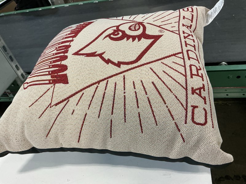 Condition photo showing Good Condition for ncaa louisville cardinals 26 x 26 woven tapestry pillow(pack of 2)
