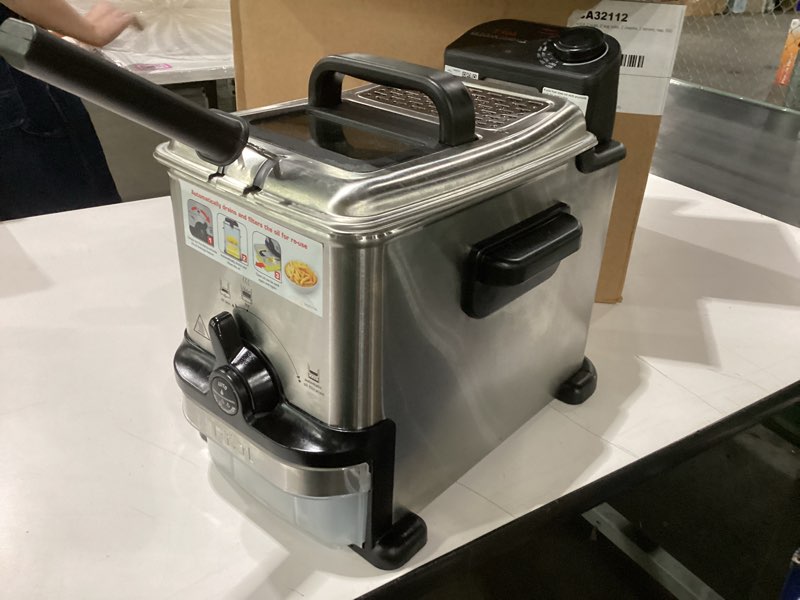 Condition photo showing Good Condition for t-fal compact ez clean stainless steel deep fryer with basket for home use, 1.8 liter oil and 1.7 pound food capacity, 1200 watts, easy clean temp control, oil filtration, 1.8 l 1.8 l- 1200 w