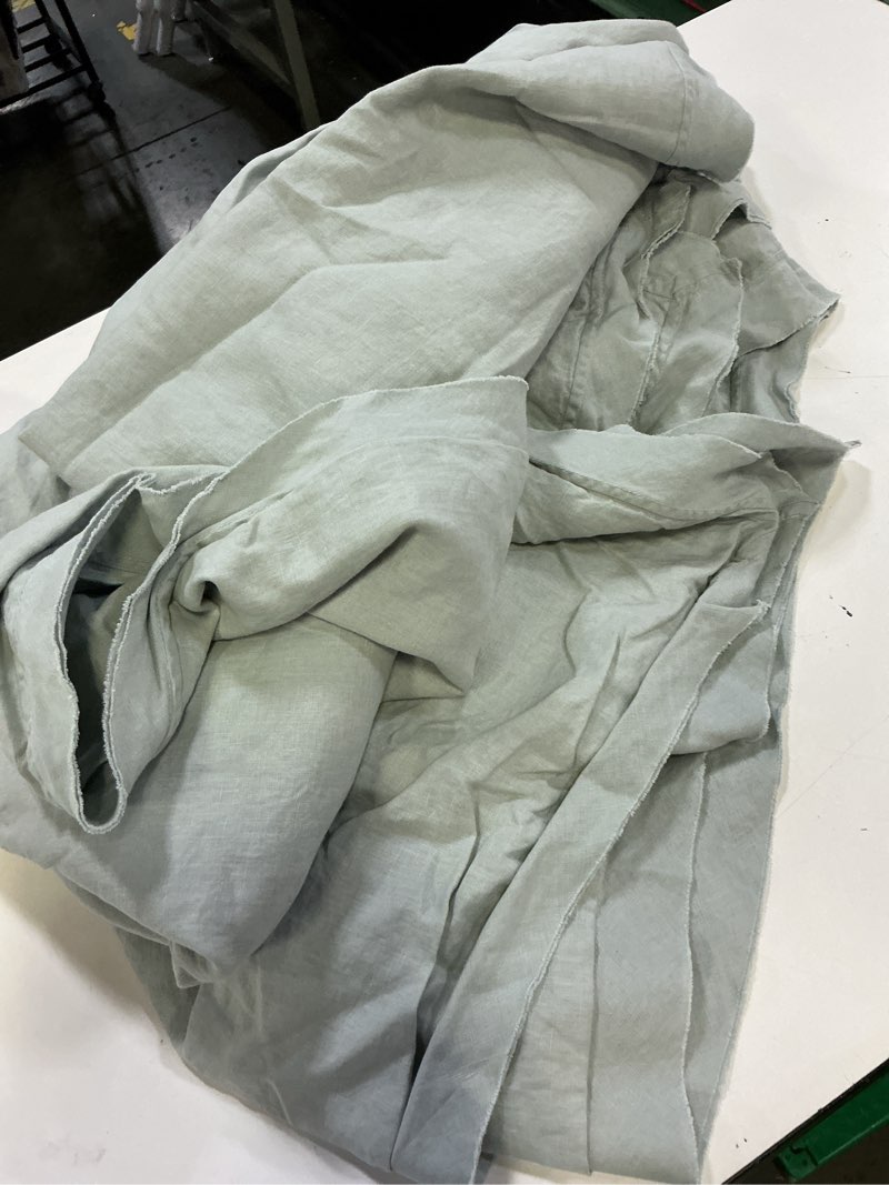 Condition photo showing Good Condition for organic airy gauze blanket color bed blanket size king/cal king